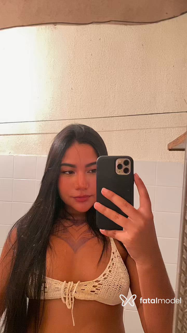 Acompanhante mulher morena (o) de olhos pretos - Tawani
