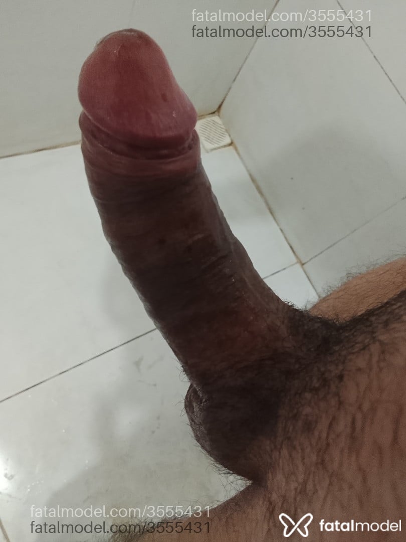 Acompanhante homem com cabelo castanho de olhos castanhos - Yuri César