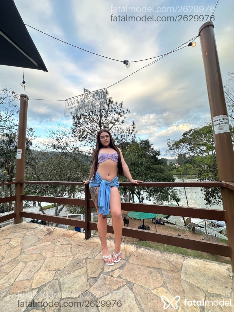 Acompanhante mulher trans morena (o) de olhos castanhos - Fernanda Castro