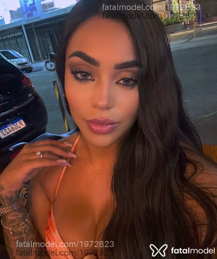 Acompanhante mulher morena (o) de olhos mel - Jade Valentte