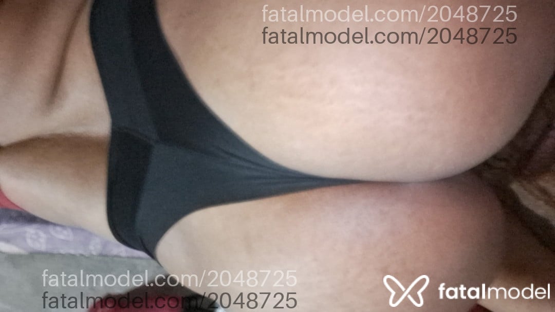 Acompanhante mulher morena (o) de olhos pretos - Denise Mil Graus