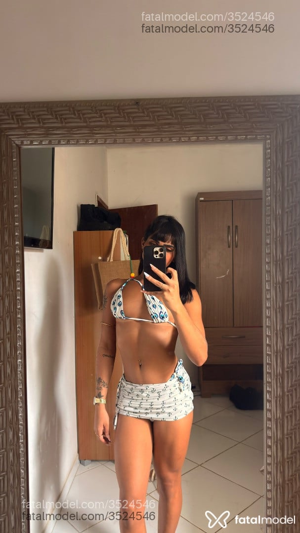 Acompanhante mulher trans morena (o) de olhos castanhos - Índiazinhaa
