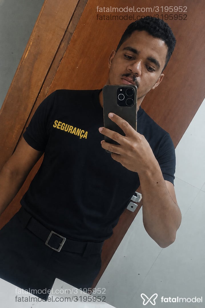 Acompanhante homem morena (o) de olhos castanhos - Ribeiro