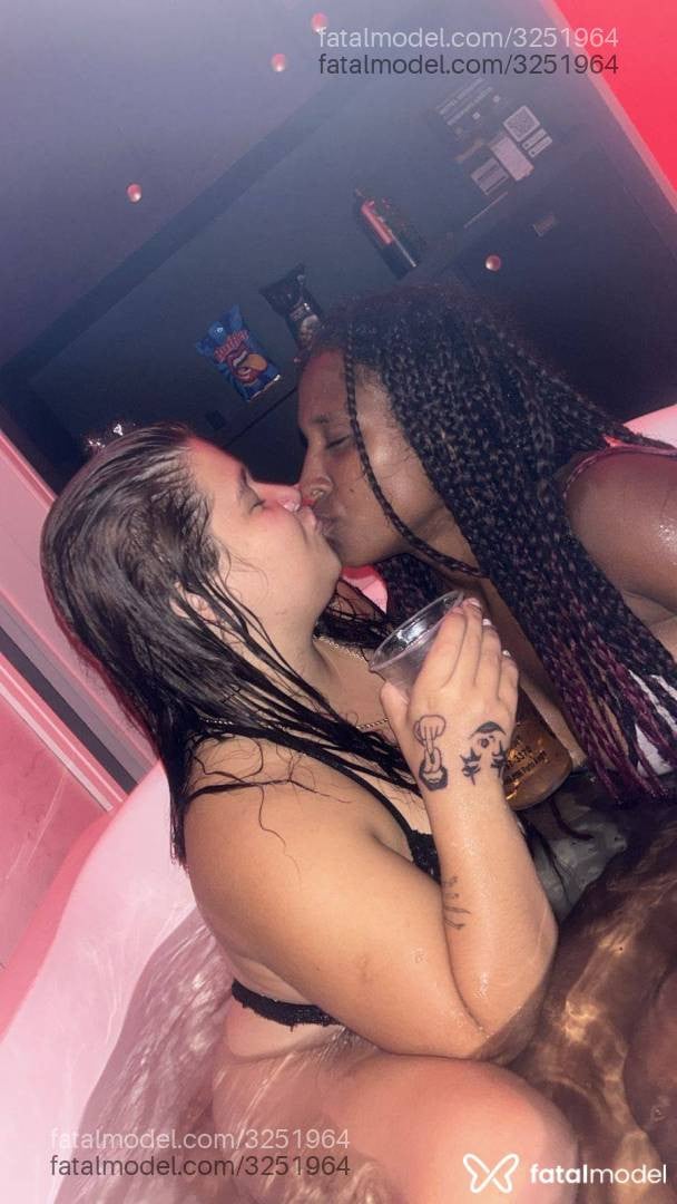 Acompanhante mulher morena (o) de olhos pretos em Alvorada - Emilly