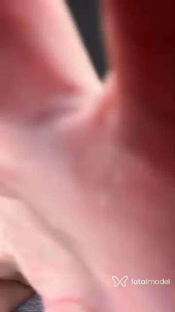 Acompanhante mulher morena (o) de olhos castanhos - Maya