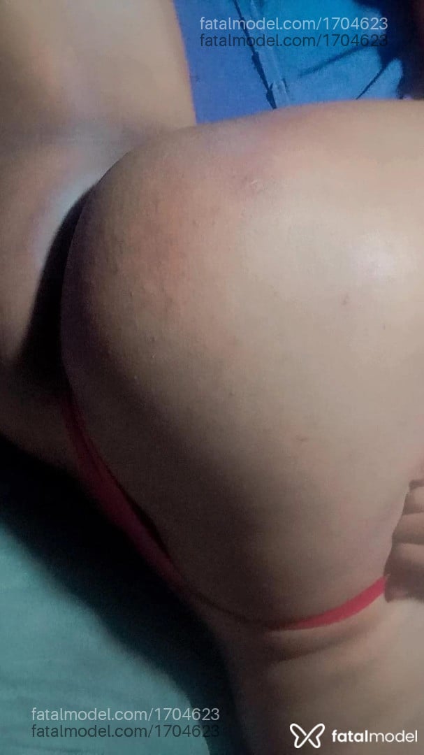 Acompanhante mulher trans morena (o) de olhos castanhos - Adrian