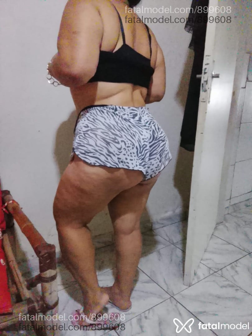 Acompanhante mulher loira (o) de olhos castanhos - FERNANDA
