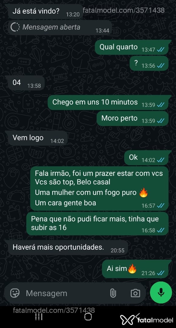 Acompanhante homem com cabelo castanho de olhos pretos - Costa