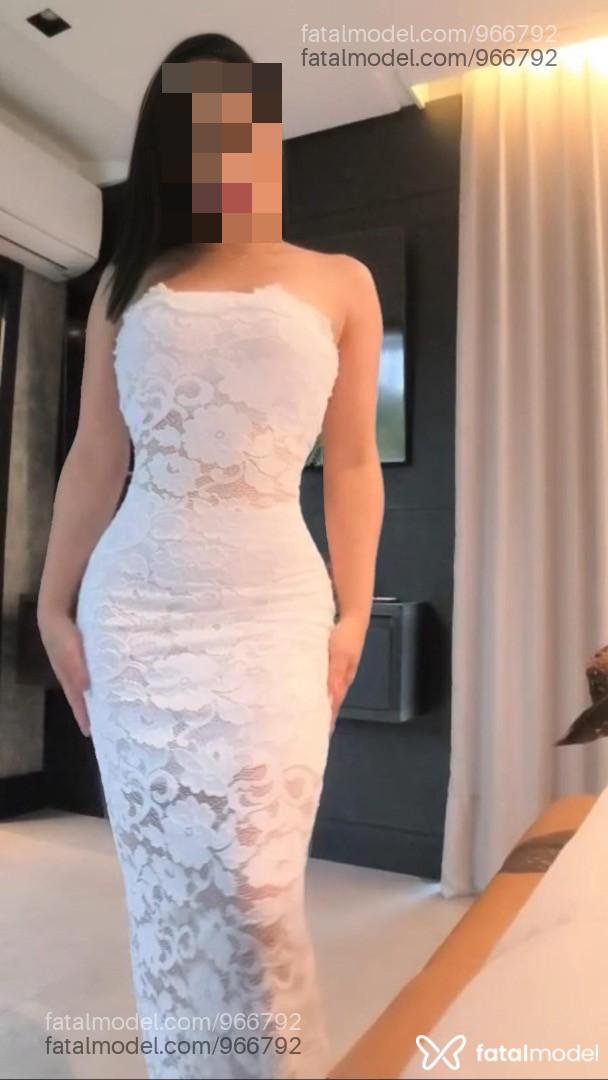 Acompanhante mulher com cabelo castanho de olhos castanhos - Lauren