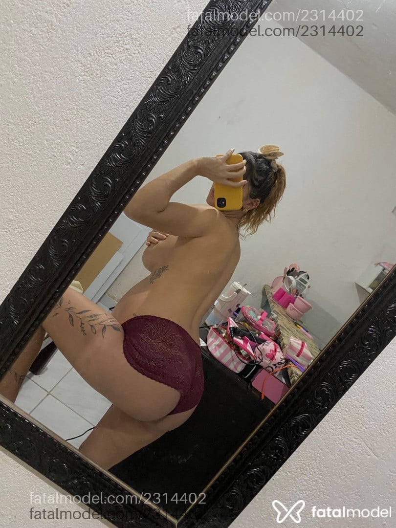 Acompanhante mulher com cabelo castanho de olhos castanhos - Camilly Santos