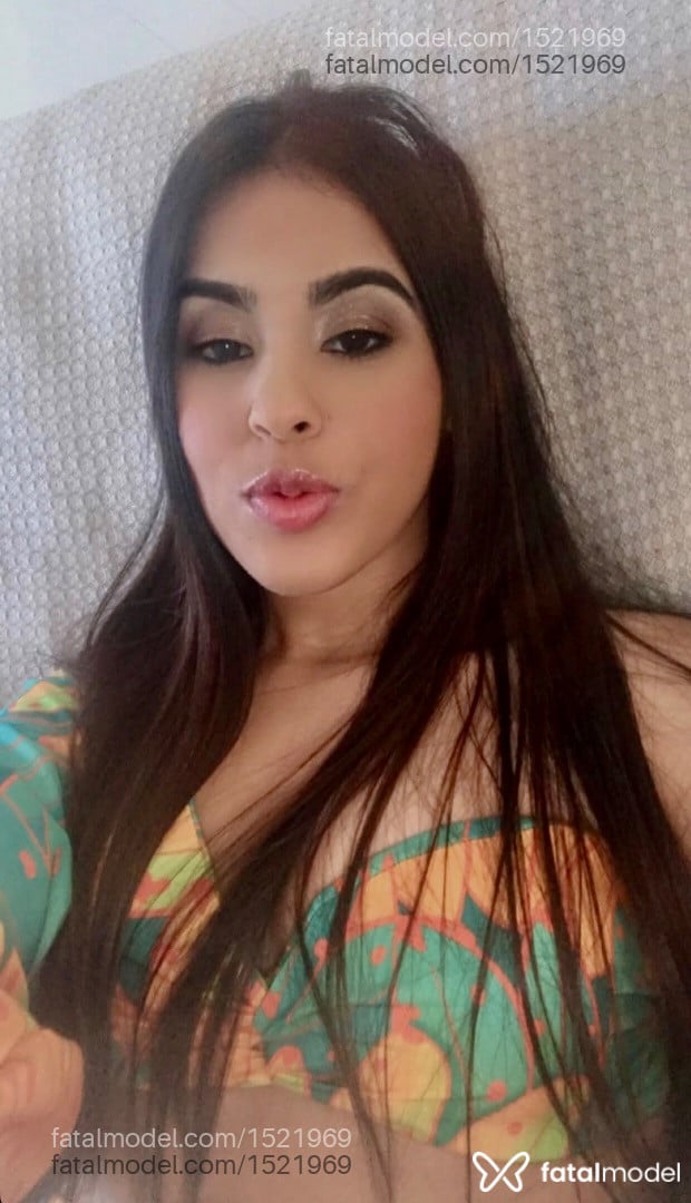 Acompanhante mulher morena (o) de olhos pretos - Sara Aguiar