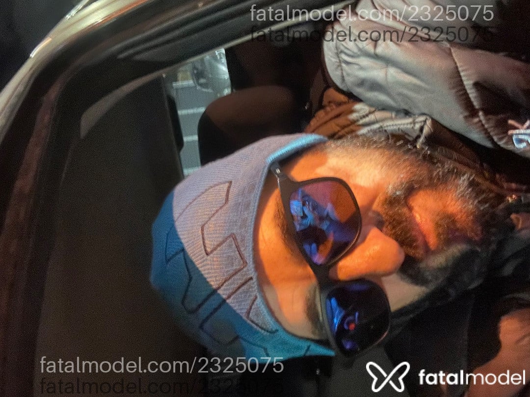 Acompanhante homem com cabelo castanho de olhos castanhos - Ricardo