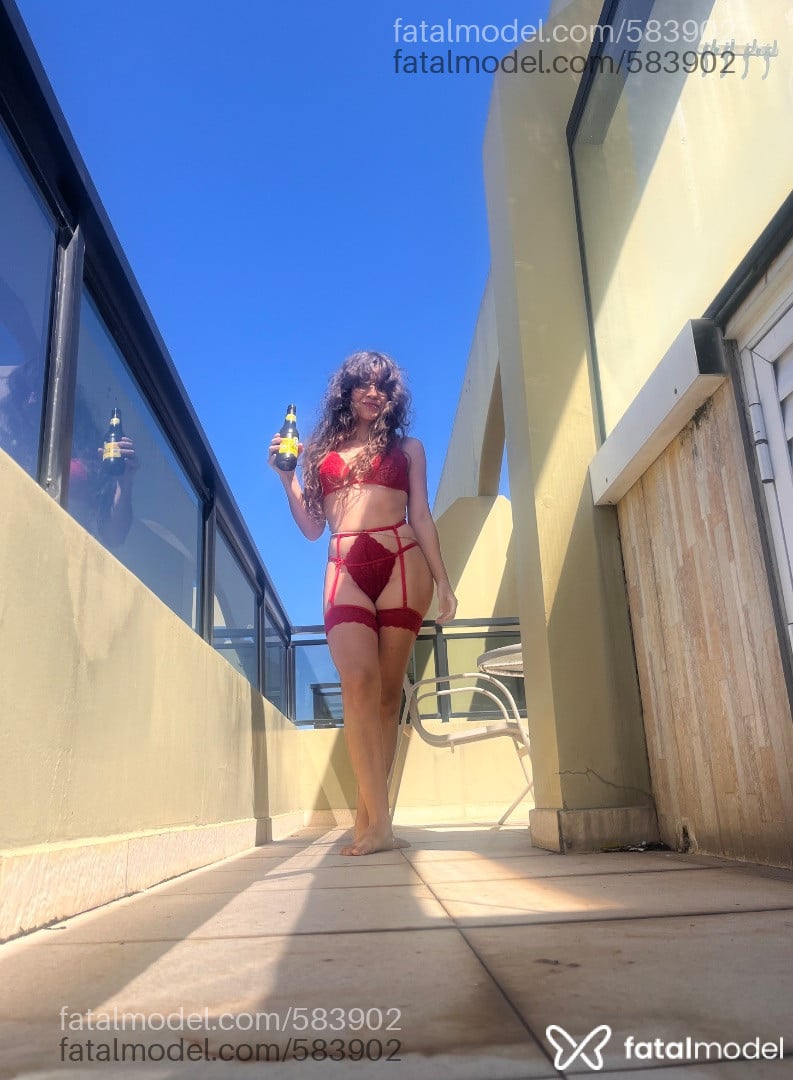 Acompanhante mulher com cabelo castanho de olhos castanhos - DDuda