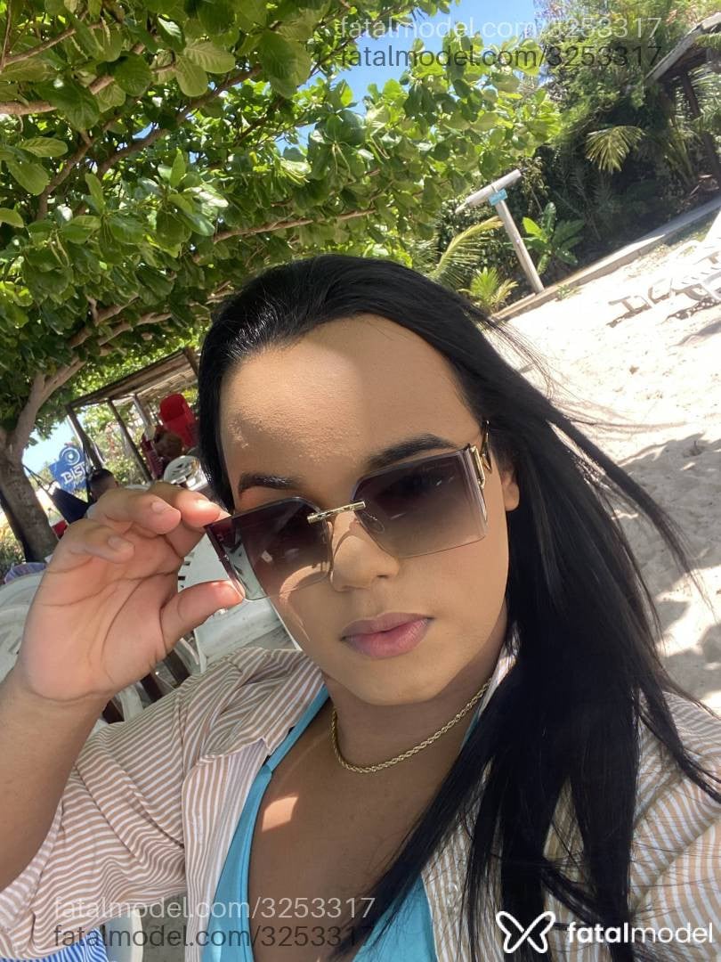 Acompanhante mulher trans morena (o) de olhos pretos - Sabrinna