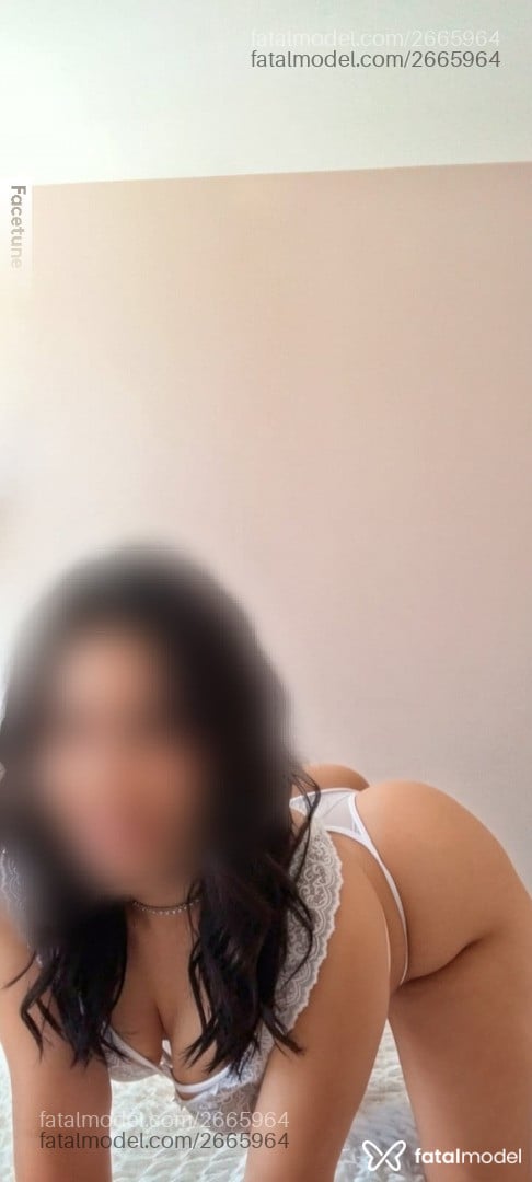 Acompanhante mulher morena (o) de olhos castanhos - Lais Bentescovski