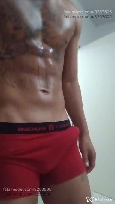 Acompanhante homem morena (o) de olhos castanhos em Cariacica Acompanhante homem morena (o) de olhos castanhos em Cariacica - Brayan Cavalcante
