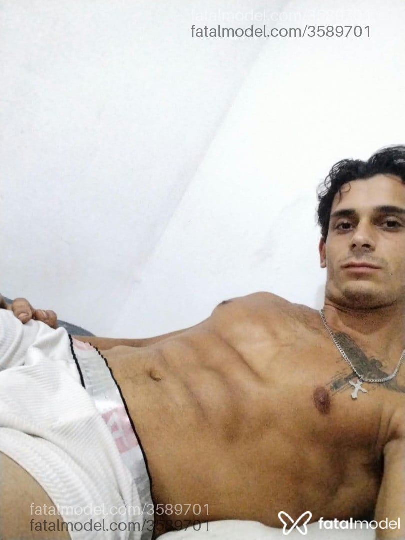 Acompanhante homem com cabelo castanho de olhos castanhos - Mazdorram