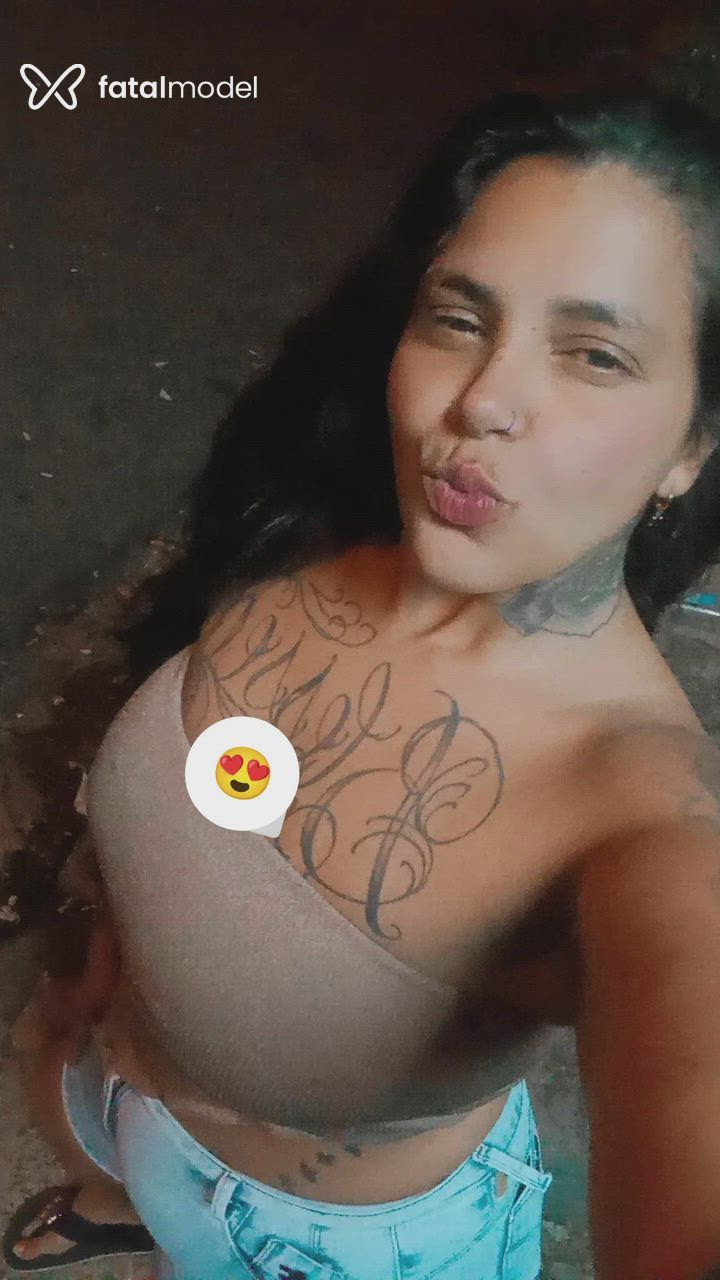 Acompanhante mulher morena (o) de olhos pretos - Camila Acompanhante mulher morena (o) de olhos pretos - Camila