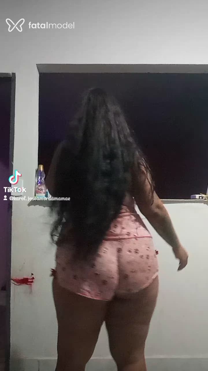 Acompanhante mulher morena (o) de olhos pretos - Camila Acompanhante mulher morena (o) de olhos pretos - Camila
