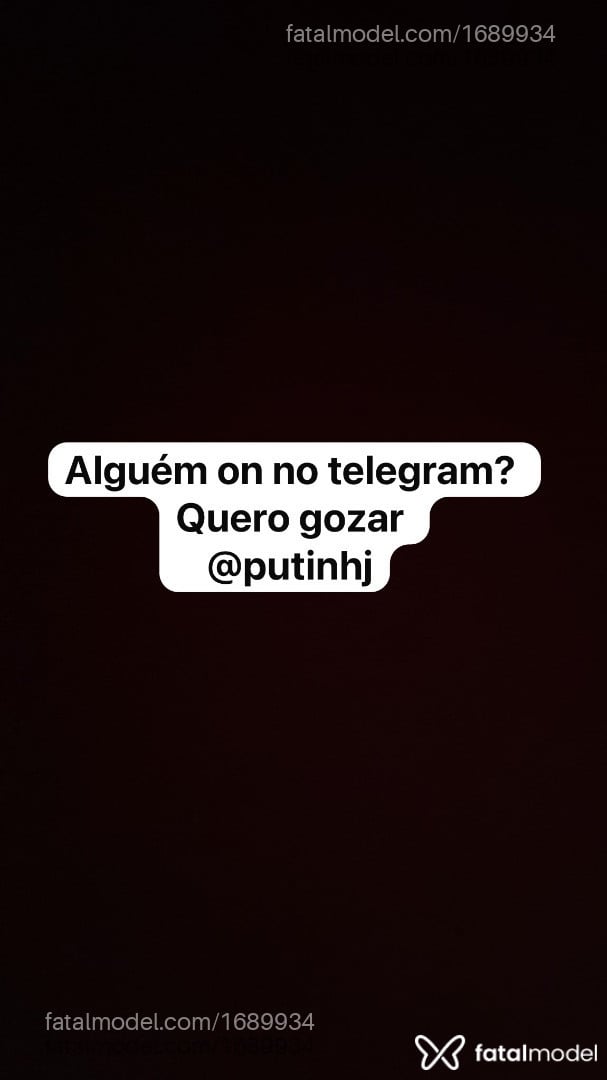 Acompanhante mulher trans morena (o) de olhos castanhos - Kefyra