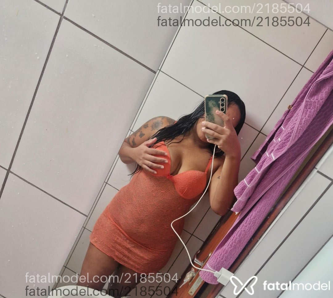 Acompanhante mulher morena (o) de olhos pretos - Amanda