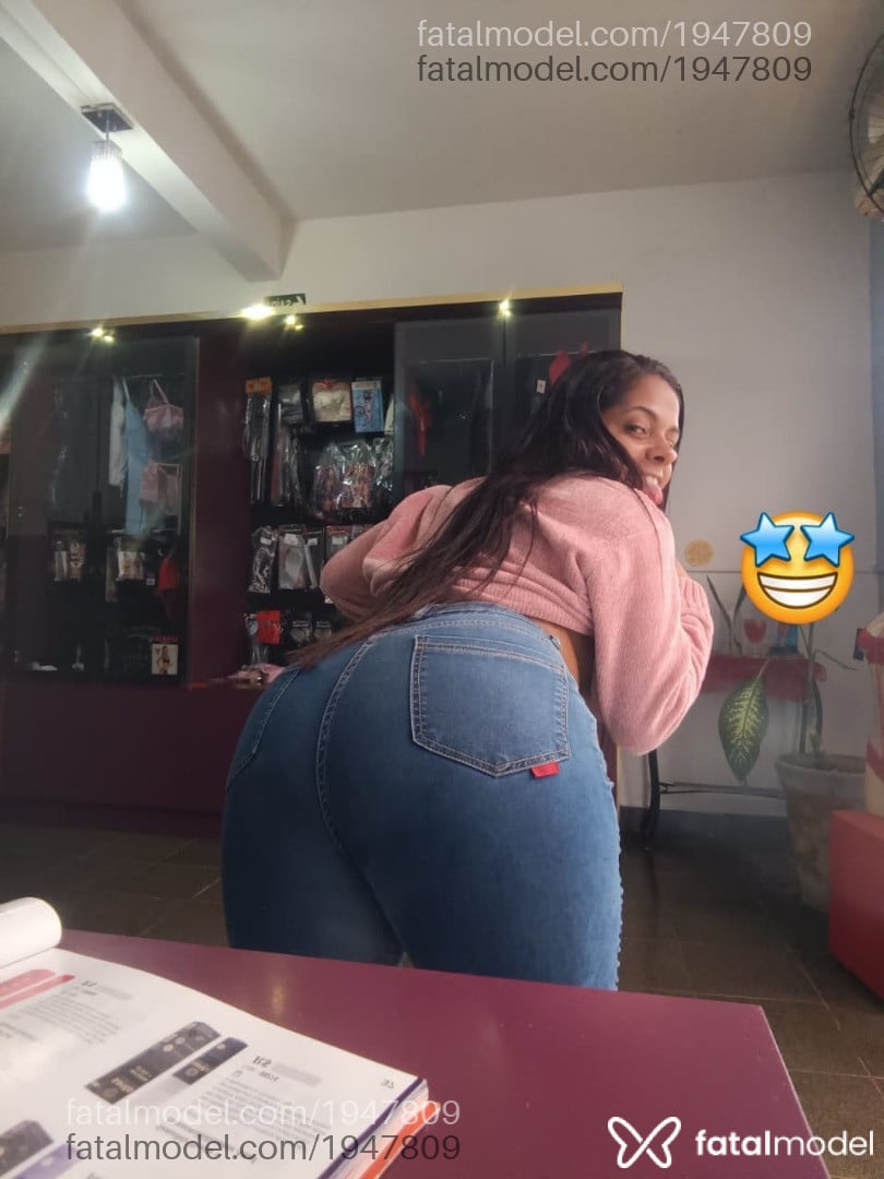 Acompanhante mulher com cabelo castanho de olhos castanhos - Bruninhaasurfis