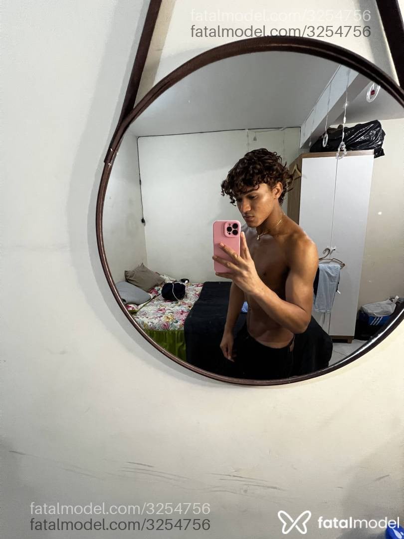 Acompanhante homem morena (o) de olhos pretos em Belo Horizonte - Rangel
