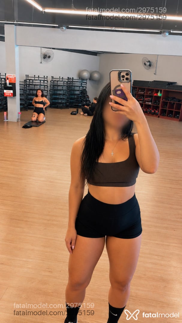 Acompanhante mulher com cabelo castanho de olhos mel - Ane Alves