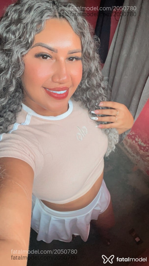 Acompanhante mulher morena (o) de olhos pretos - Pathy