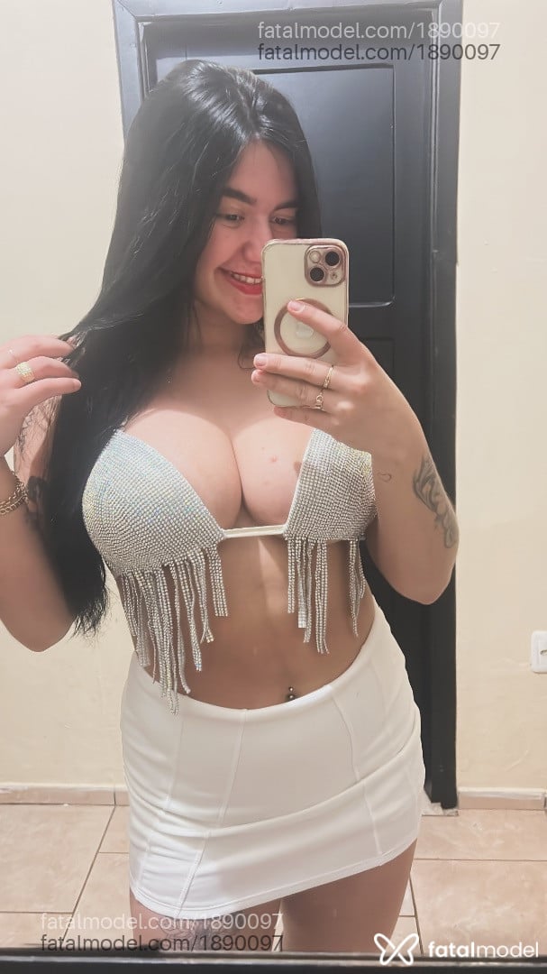 Acompanhante mulher morena (o) de olhos castanhos - Paloma