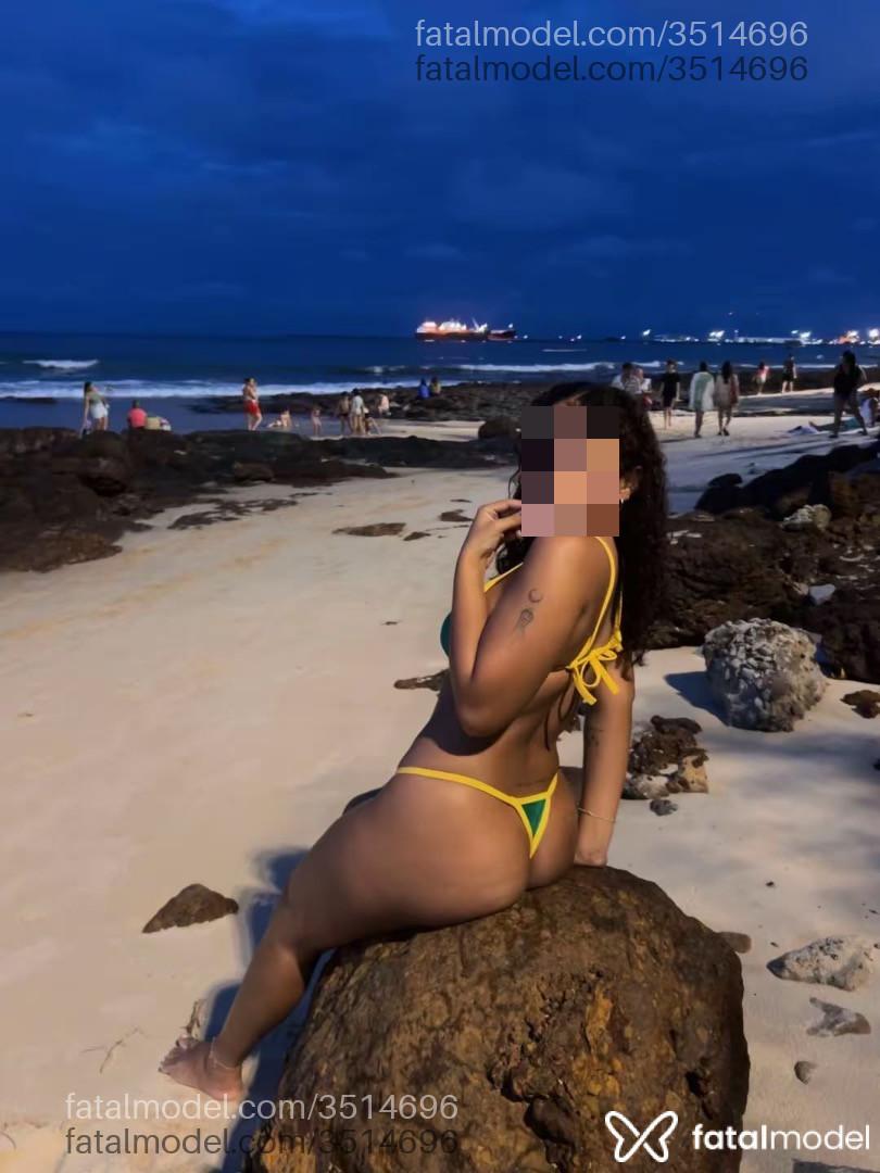Acompanhante mulher morena (o) de olhos castanhos - Stella