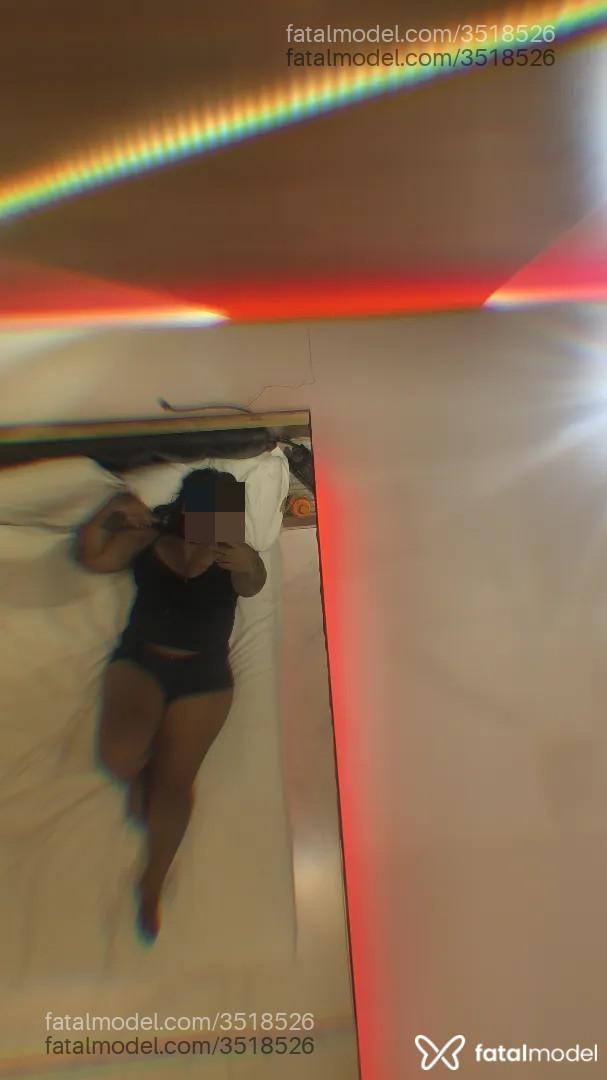 Acompanhante mulher morena (o) de olhos pretos - Rafaelly