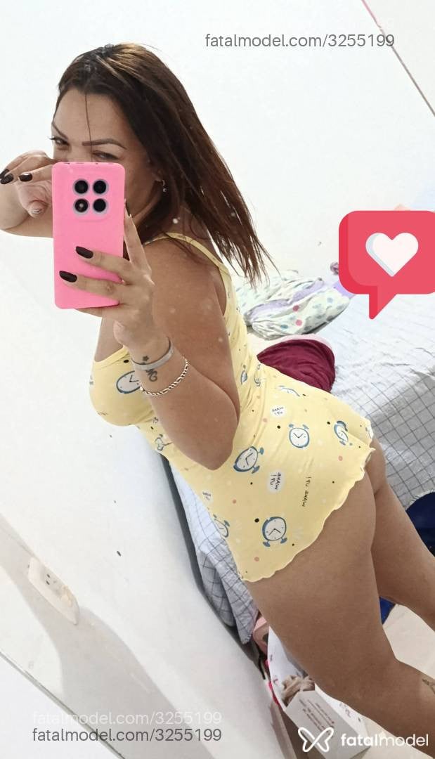 Acompanhante mulher com cabelo castanho de olhos azuis - Luna Valen
