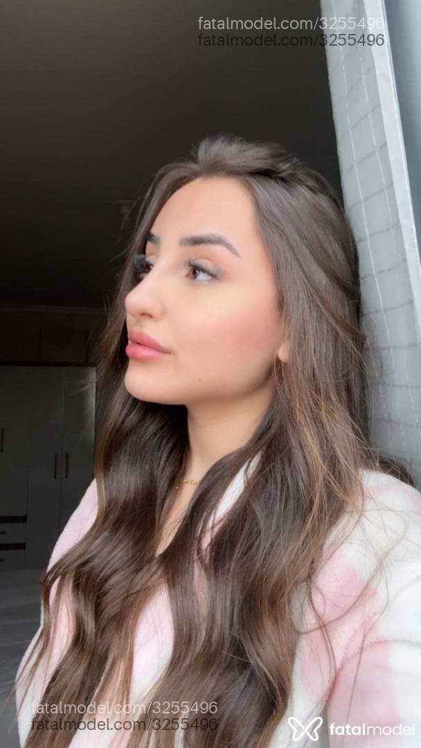Acompanhante mulher morena (o) de olhos castanhos - Sofia