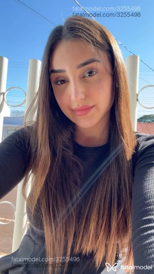 Acompanhante mulher morena (o) de olhos castanhos - Sofia