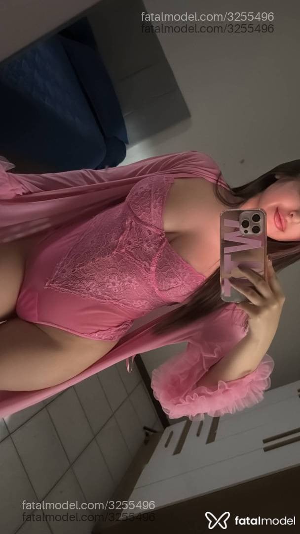 Acompanhante mulher morena (o) de olhos castanhos - Sofia