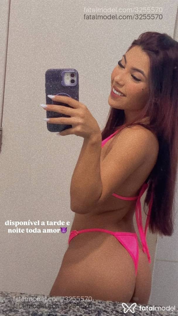 Acompanhante mulher ruiva (o) de olhos castanhos - Melissa