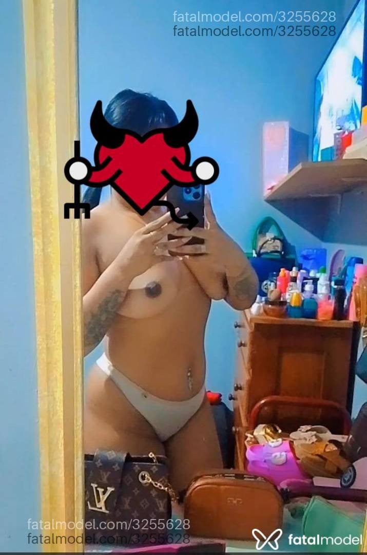 Acompanhante mulher morena (o) de olhos pretos em Virtual Acompanhante mulher morena (o) de olhos pretos em Virtual - Andreza
