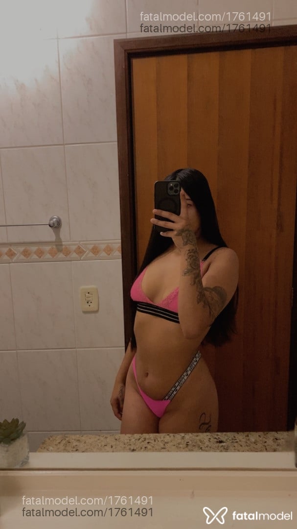 Acompanhante mulher morena (o) de olhos pretos - Isabella Nogueira