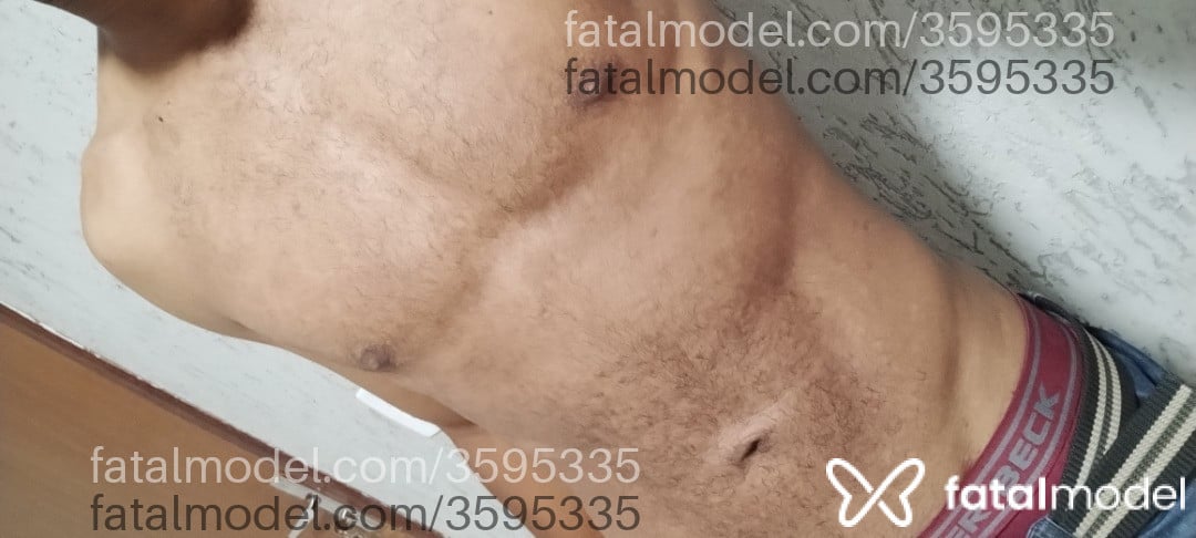Acompanhante homem com cabelo castanho de olhos castanhos - Marcos