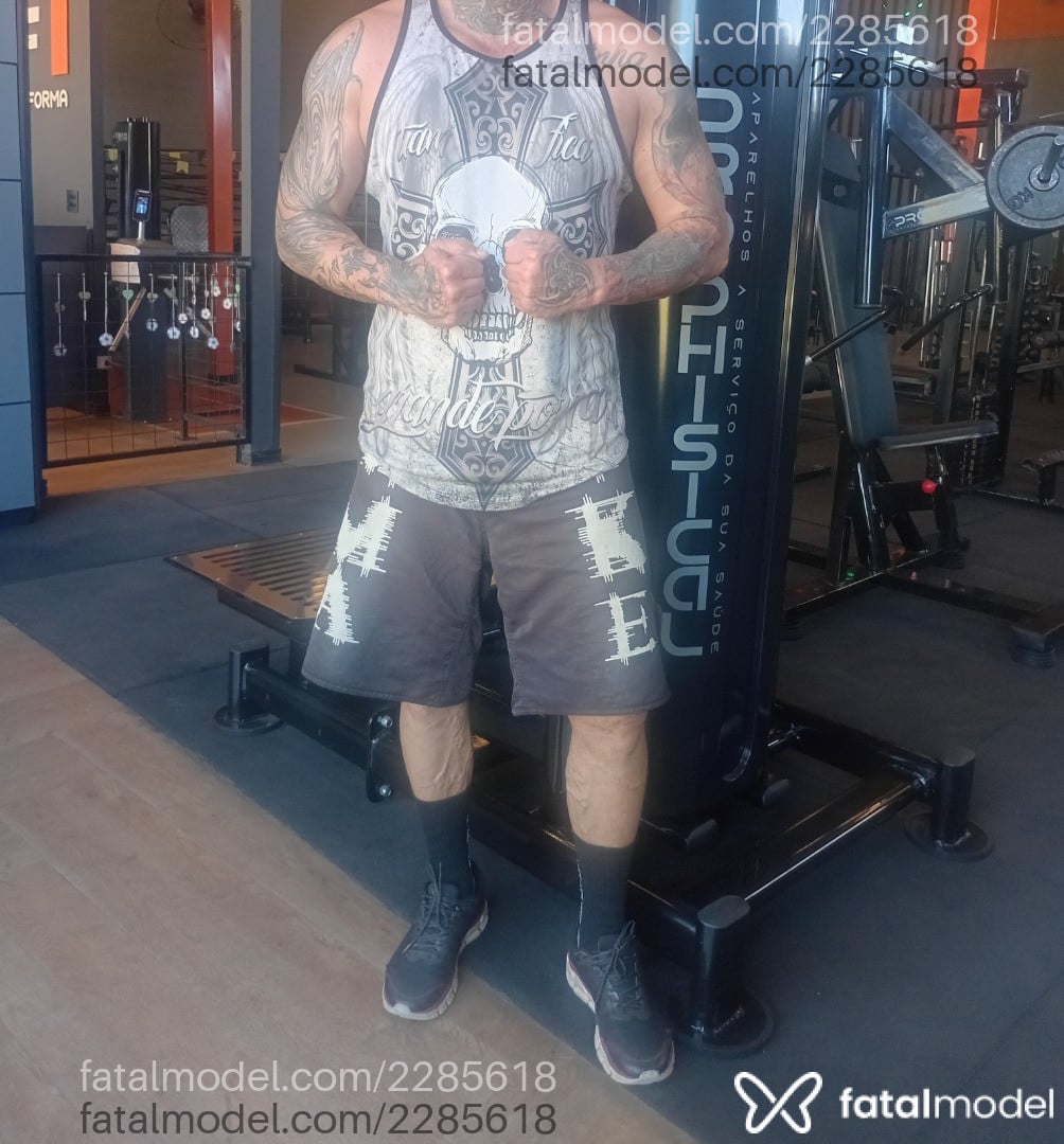 Acompanhante homem com cabelo castanho de olhos castanhos - Juninho