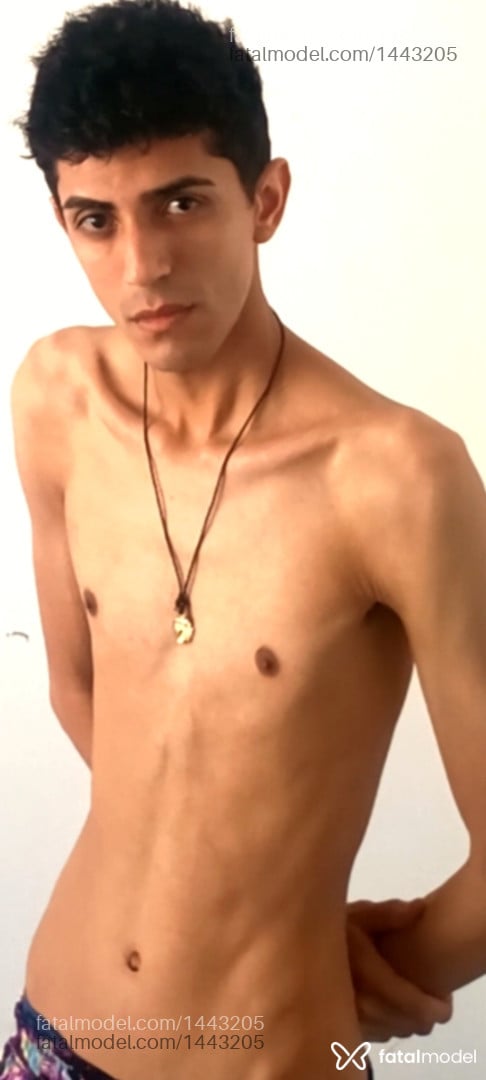 Acompanhante homem morena (o) de olhos pretos - Angel