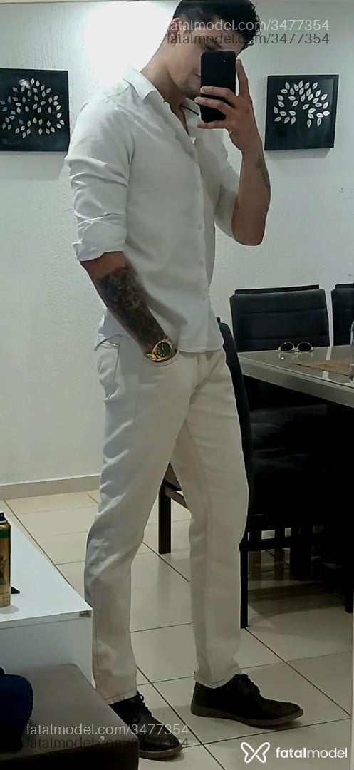 Acompanhante homem com cabelo castanho de olhos castanhos - Rafael