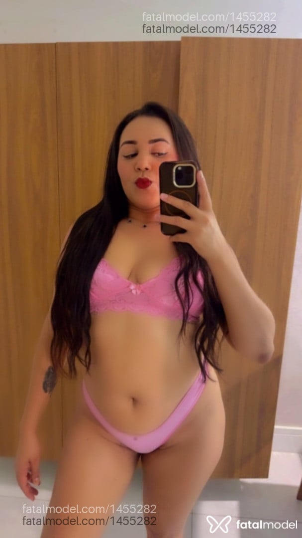 Acompanhante mulher com cabelo castanho de olhos castanhos - Camila
