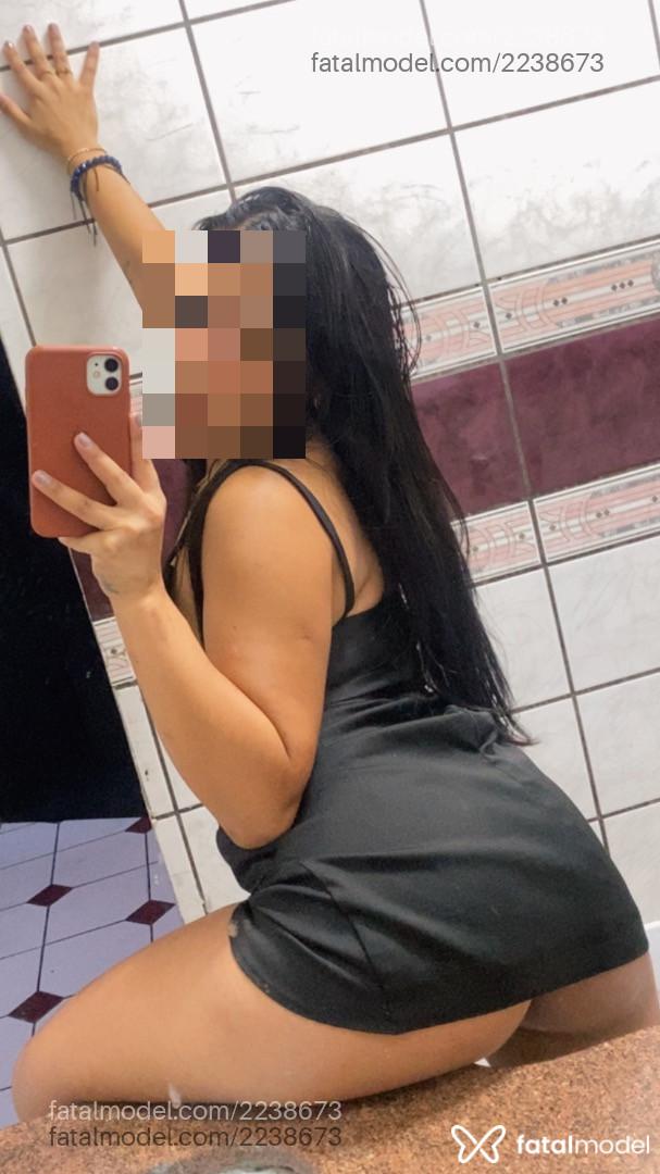 Acompanhante mulher morena (o) de olhos castanhos - Carolinn