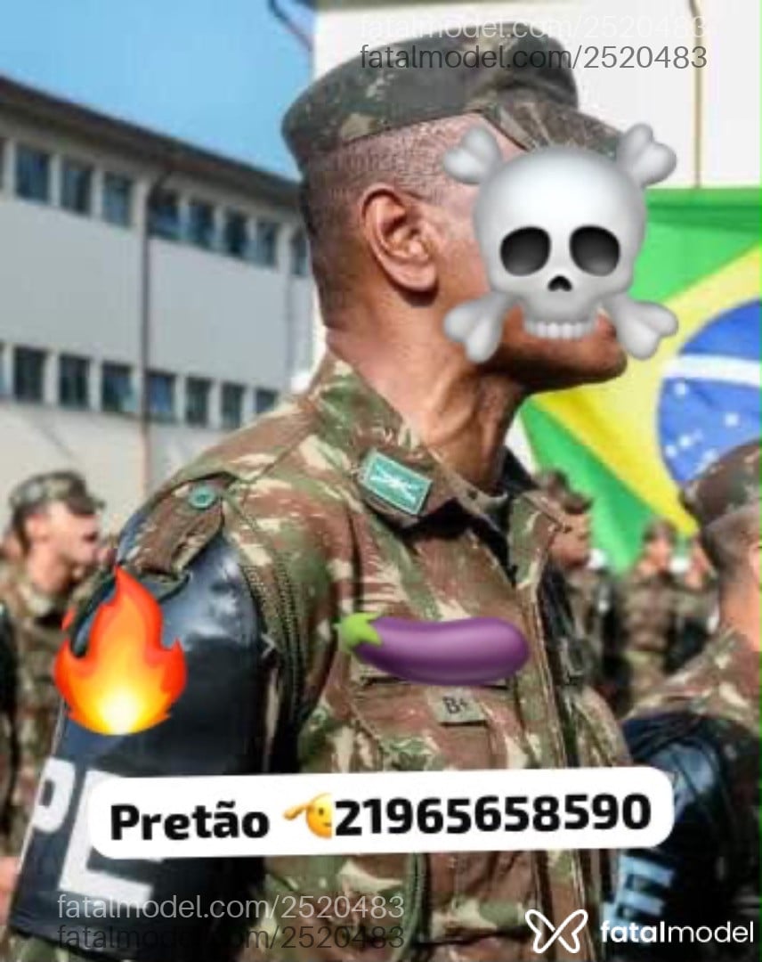 Acompanhante homem com cabelo grisalho de olhos castanhos - Pretão