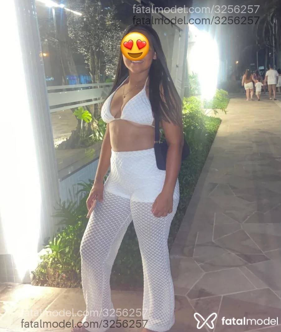 Acompanhante mulher morena (o) de olhos castanhos - Yasmin Vitória