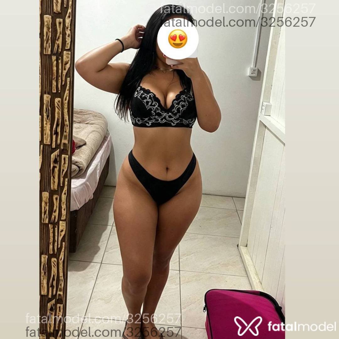 Acompanhante mulher morena (o) de olhos castanhos - Yasmin Vitória