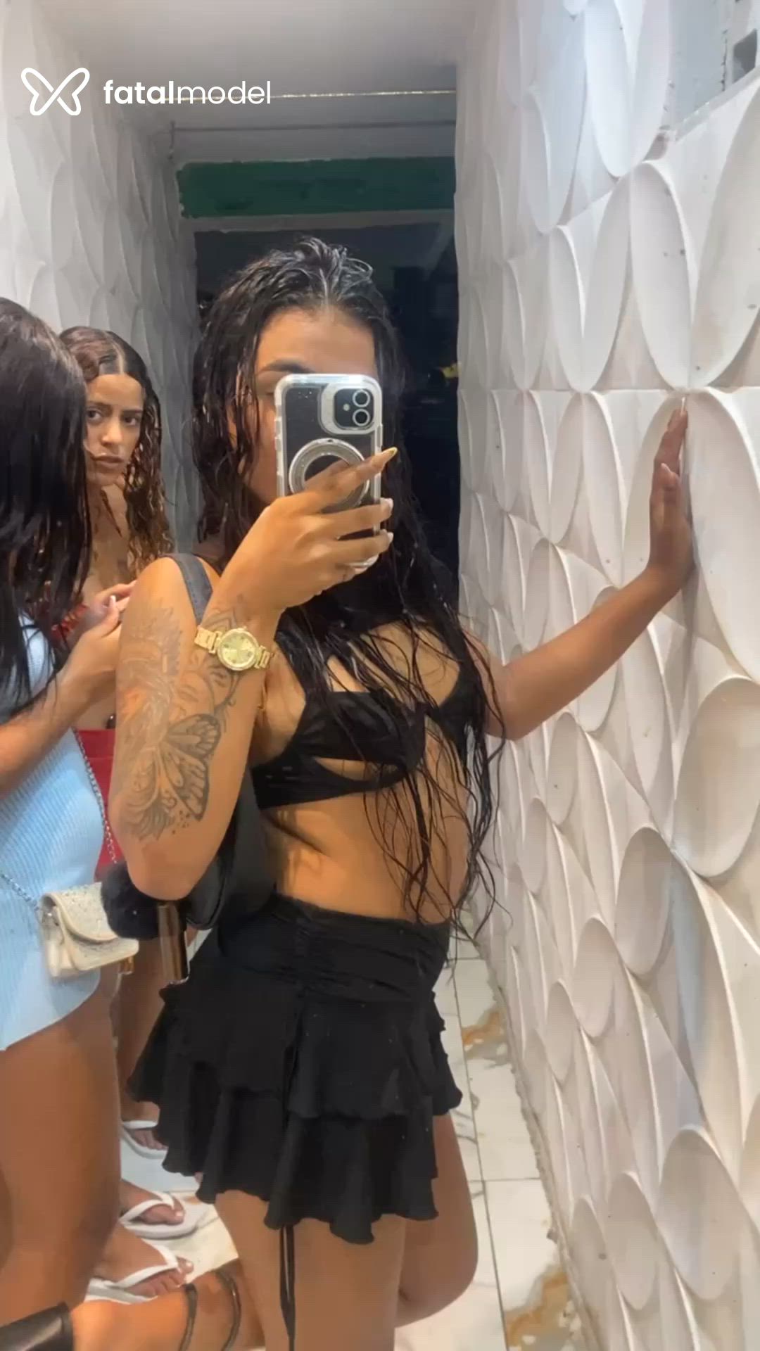 Acompanhante mulher morena (o) de olhos castanhos em Rio das Ostras - Estelar