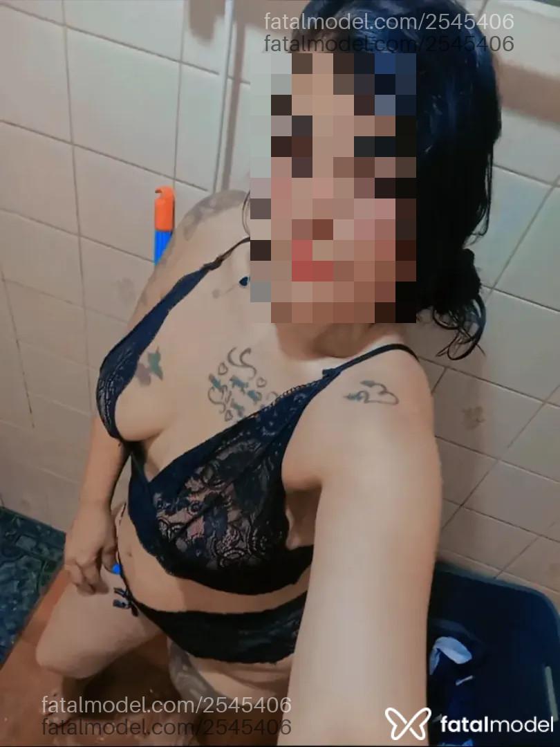 Acompanhante mulher morena (o) de olhos pretos - Jeniffer